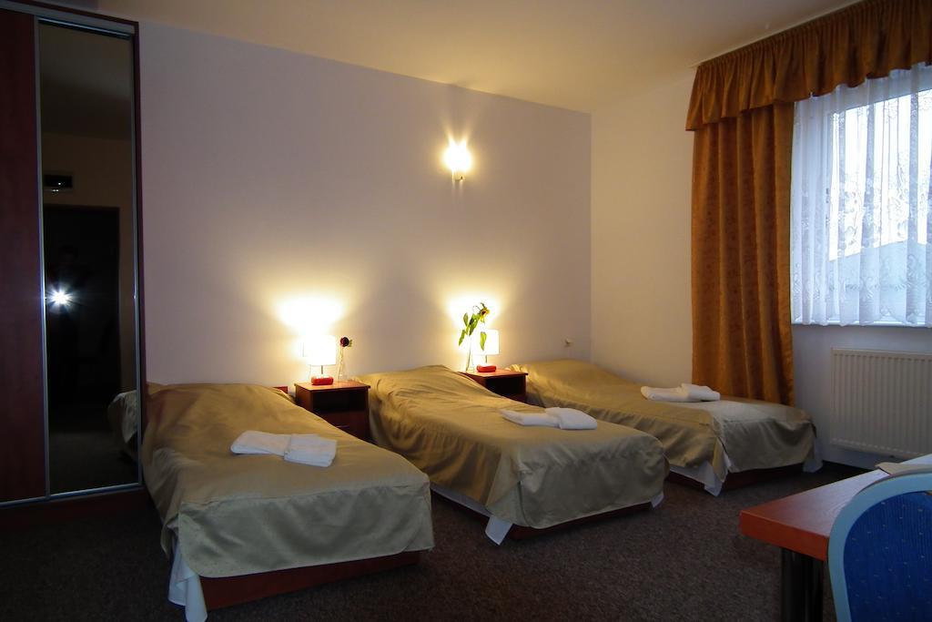 Hotelik Gold Raszyn Quarto foto